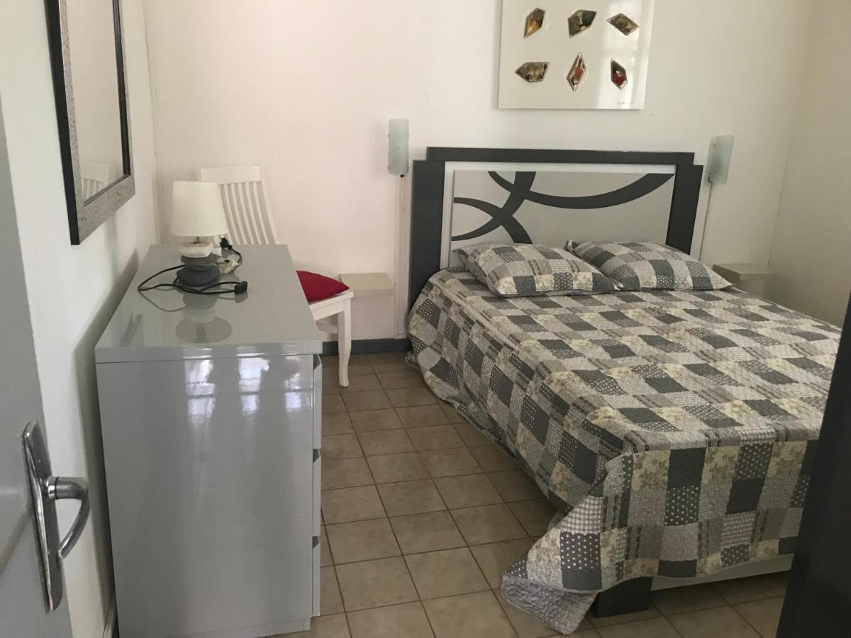 Les Bungalows Du Mont-Auban Sainte-Clotilde Zewnętrze zdjęcie