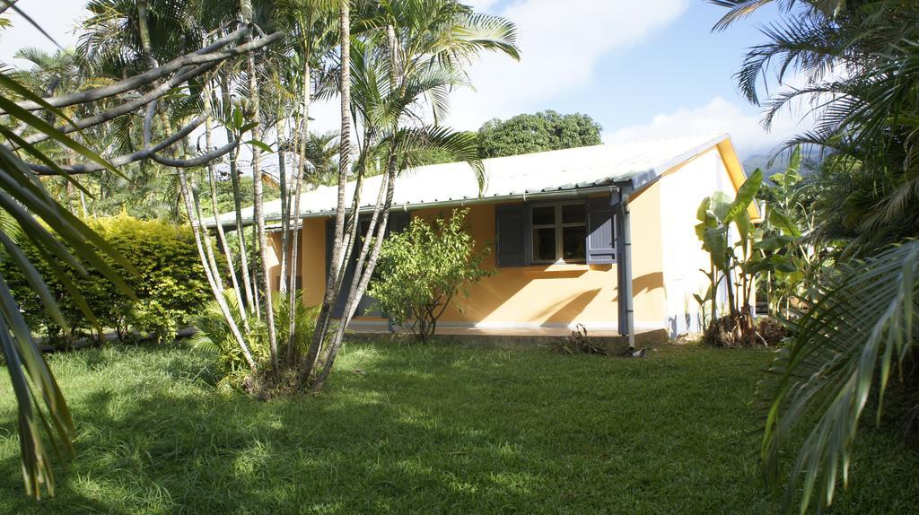 Les Bungalows Du Mont-Auban Sainte-Clotilde Zewnętrze zdjęcie