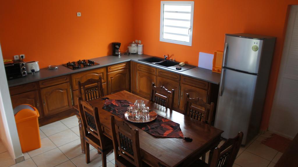 Les Bungalows Du Mont-Auban Sainte-Clotilde Pokój zdjęcie