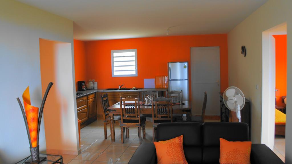 Les Bungalows Du Mont-Auban Sainte-Clotilde Zewnętrze zdjęcie
