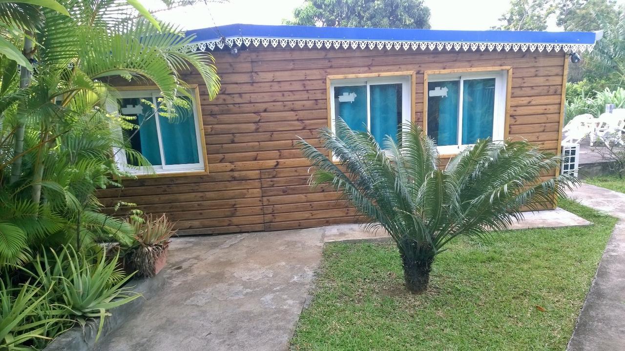 Les Bungalows Du Mont-Auban Sainte-Clotilde Zewnętrze zdjęcie