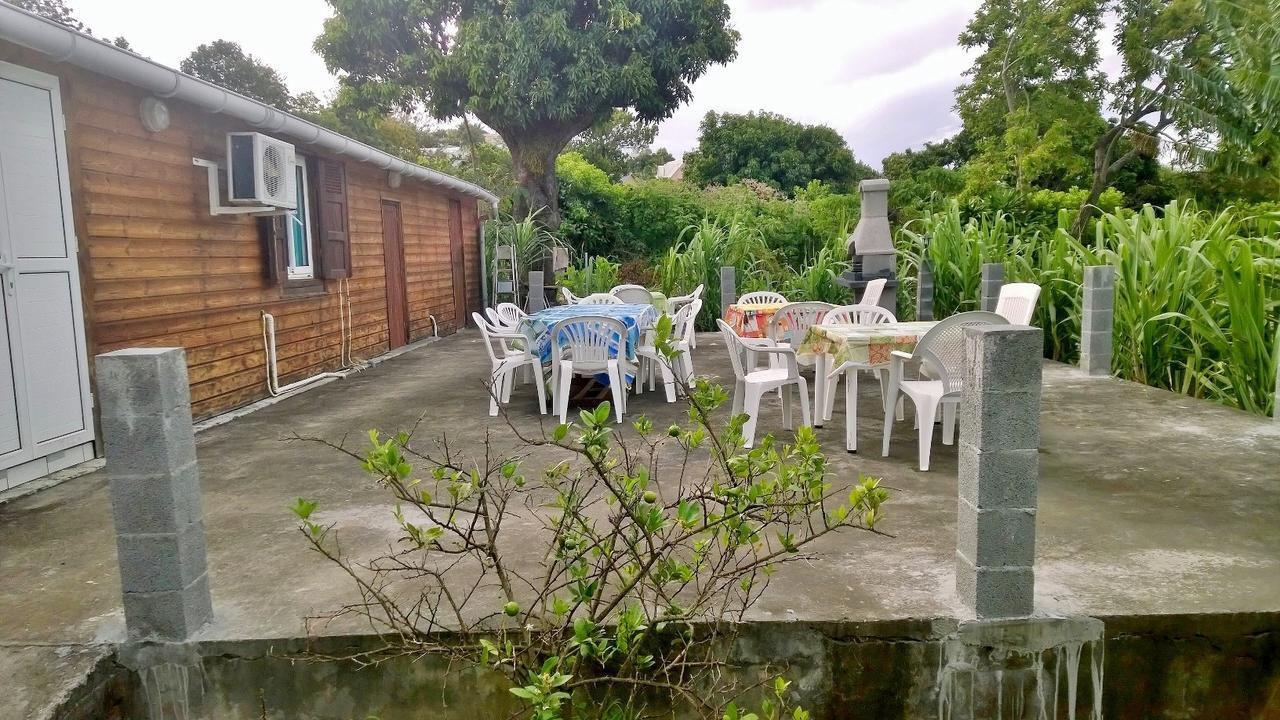 Les Bungalows Du Mont-Auban Sainte-Clotilde Zewnętrze zdjęcie