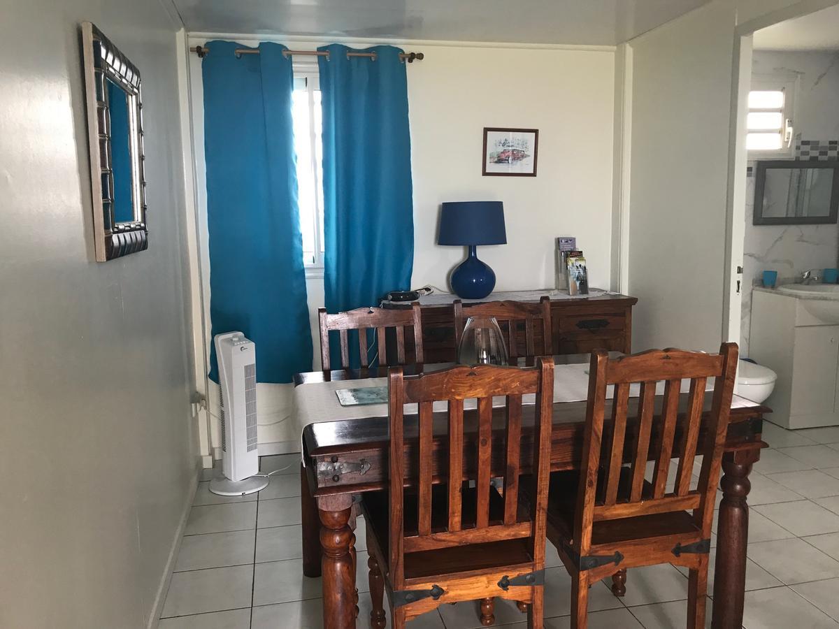 Les Bungalows Du Mont-Auban Sainte-Clotilde Zewnętrze zdjęcie